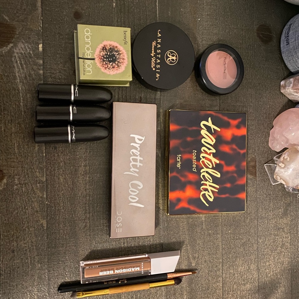 Costmetics bundle 95% full - Mac, Tarte, Benefit, Anastasia etc.